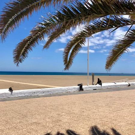 Sea Front Apartamento Frente Al Mar Плая Онда Екстериор снимка